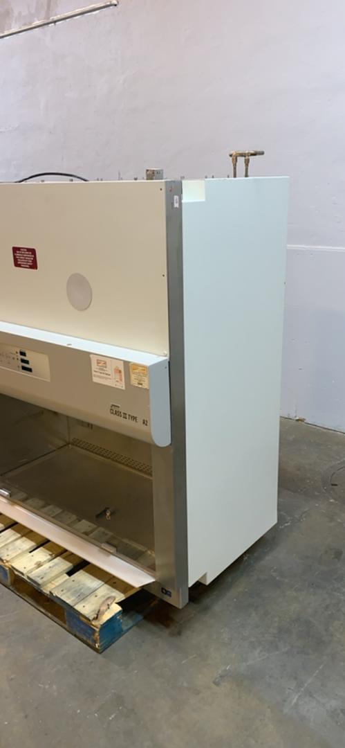 NUAIRE Class II Type A2 Fume hood NU-440-400(S6LLST8287)