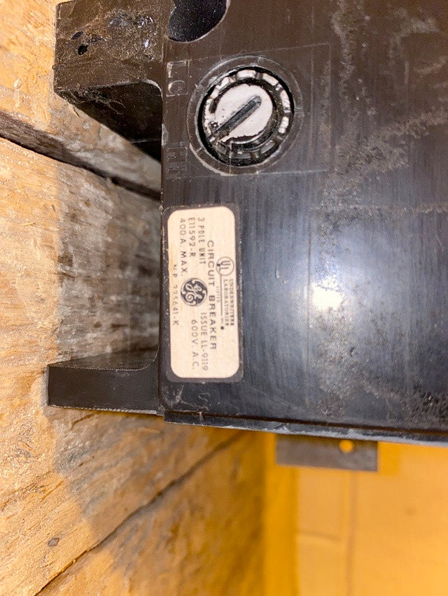 400A GE LL9119 3 Pole 6 Lug Circuit Breaker(S6LLST1384)