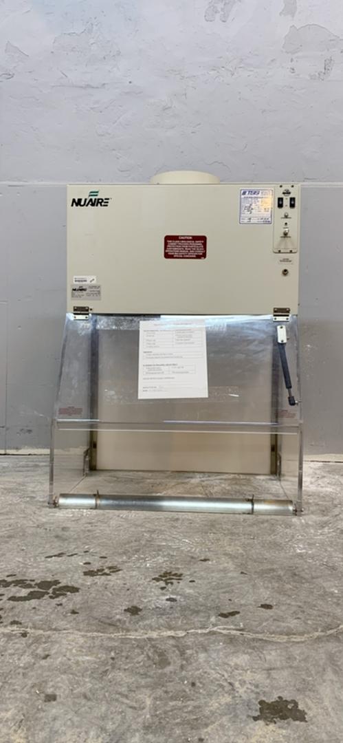 NUAIRE BSC NU-813-300 Biosafety Cabinet Enclosure(S6LLST10365)
