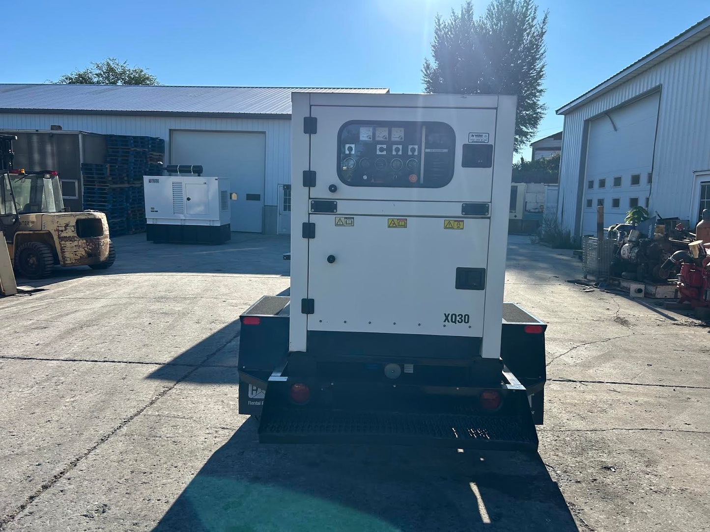 2009 CAT XQ30-6 30 kW Towable Diesel Generator 208/480V 3PH Trailer 1123 Hrs