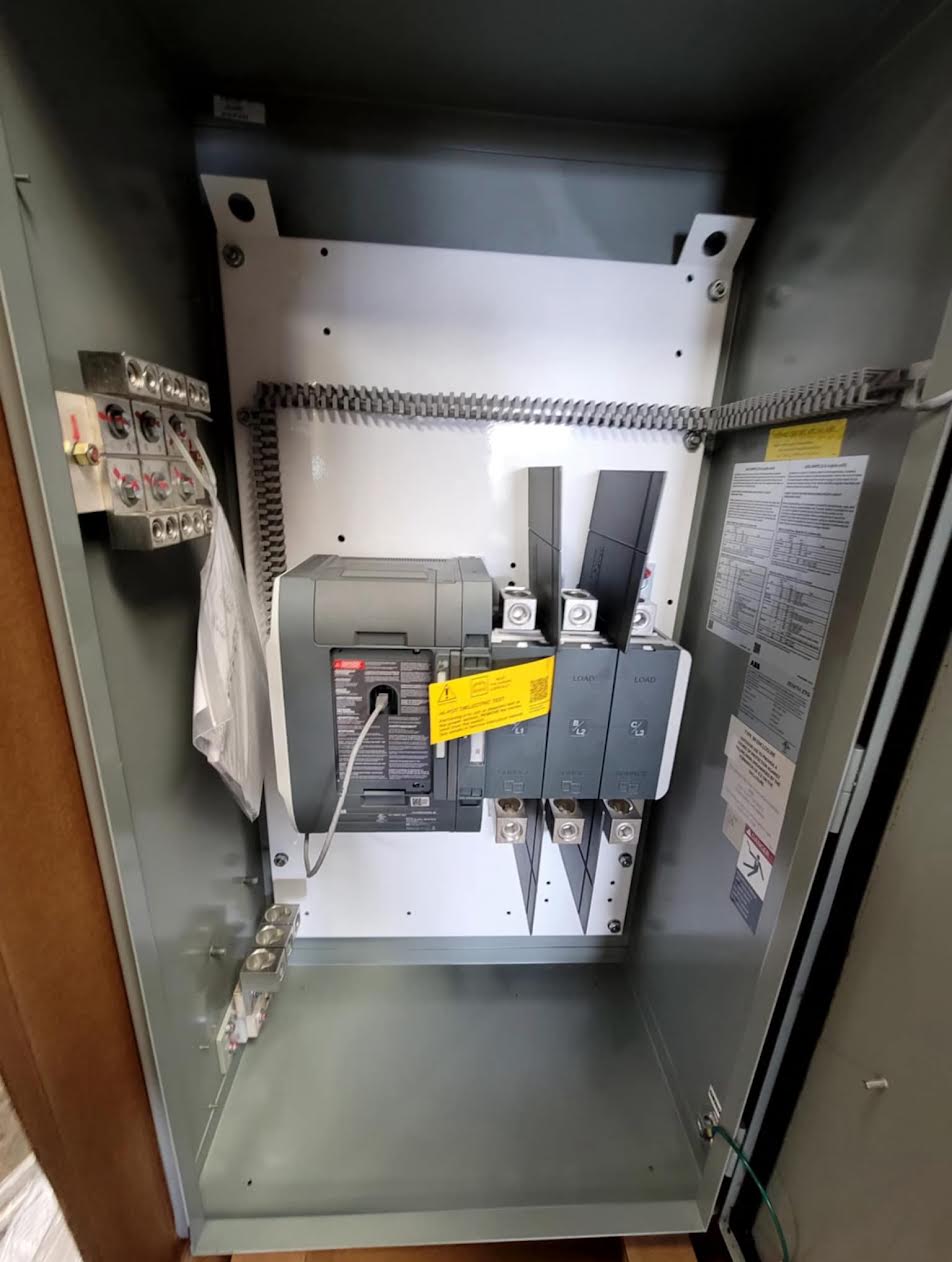 NEW ABB Zenith ZTG 400A ATS Automatic Transfer Switch 480V 3PH SLD Neutral NEMA 3R
