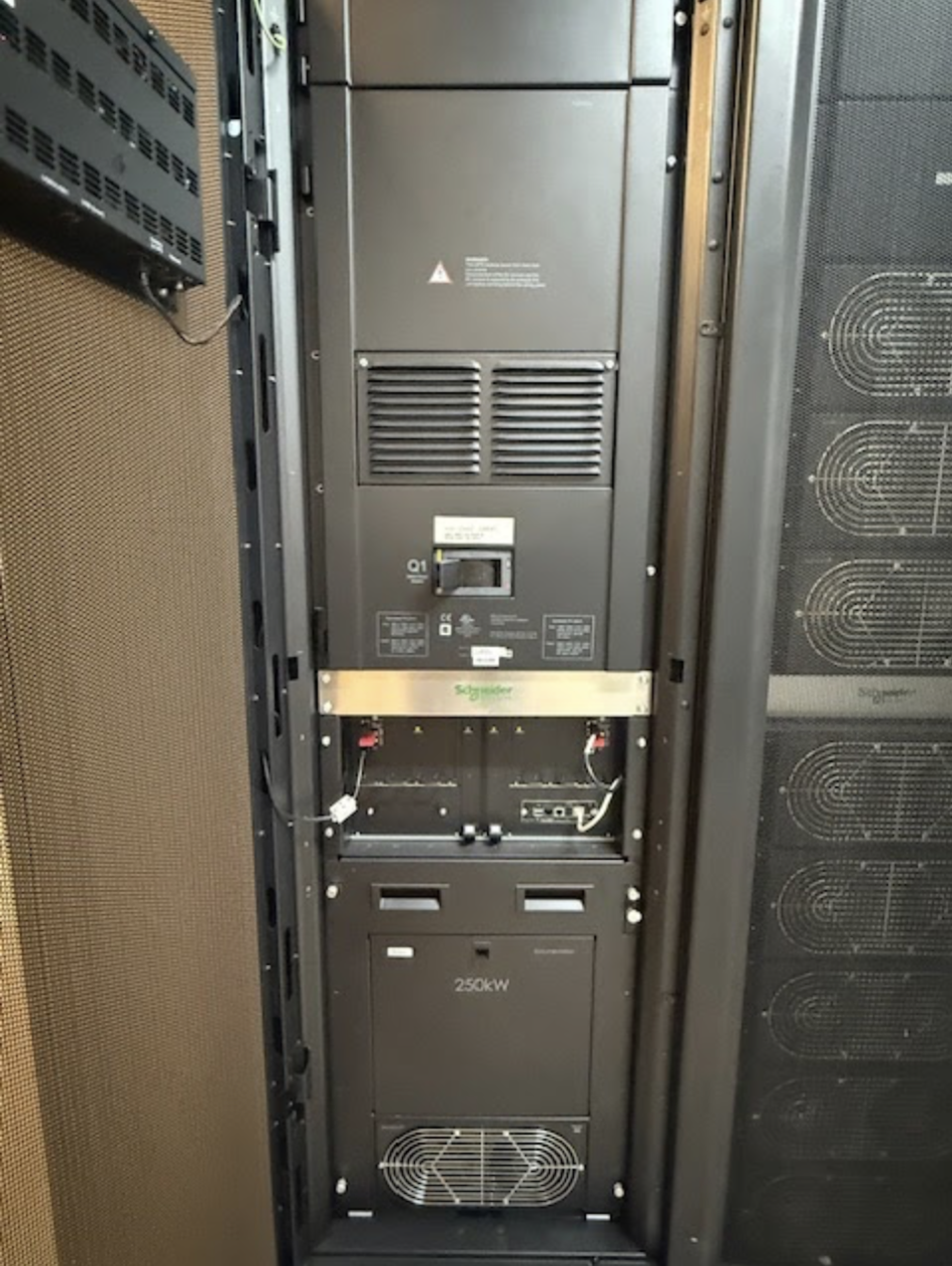 APC Symmetra UPS 200KW / 250KW UPS SYIOF500KMBL