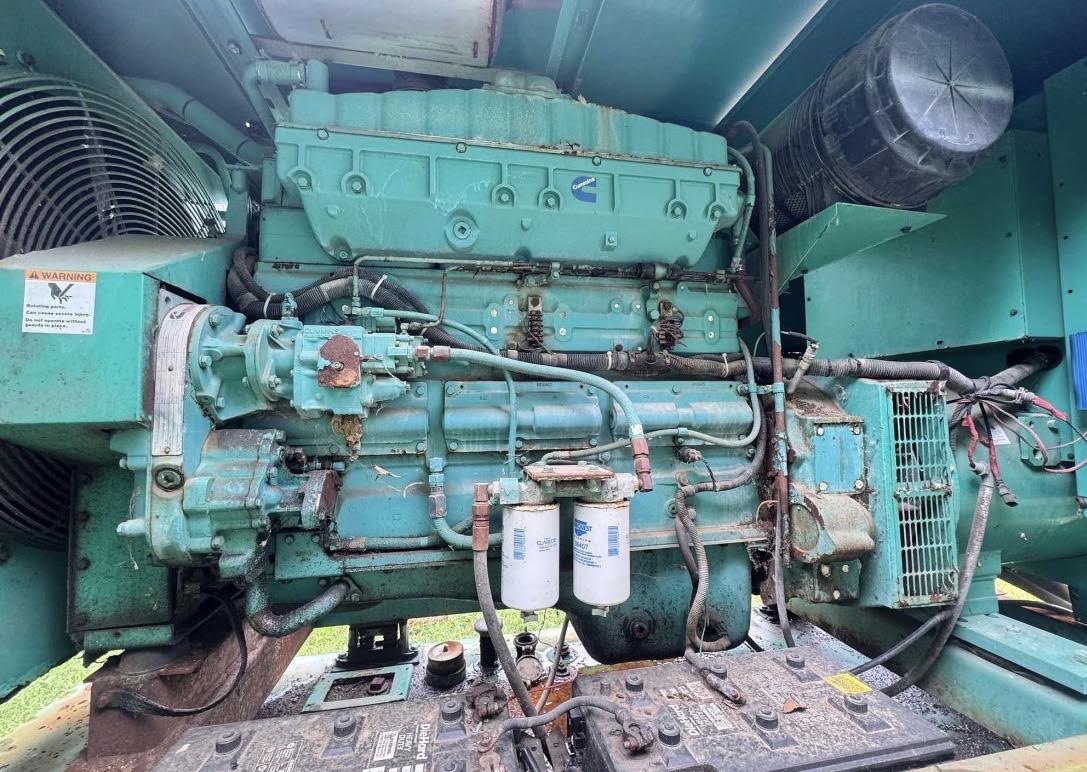 Cummins 300 kW Standby Diesel Generator Set DFCB 375 kVA 480V 3 Phase 1800 RPM