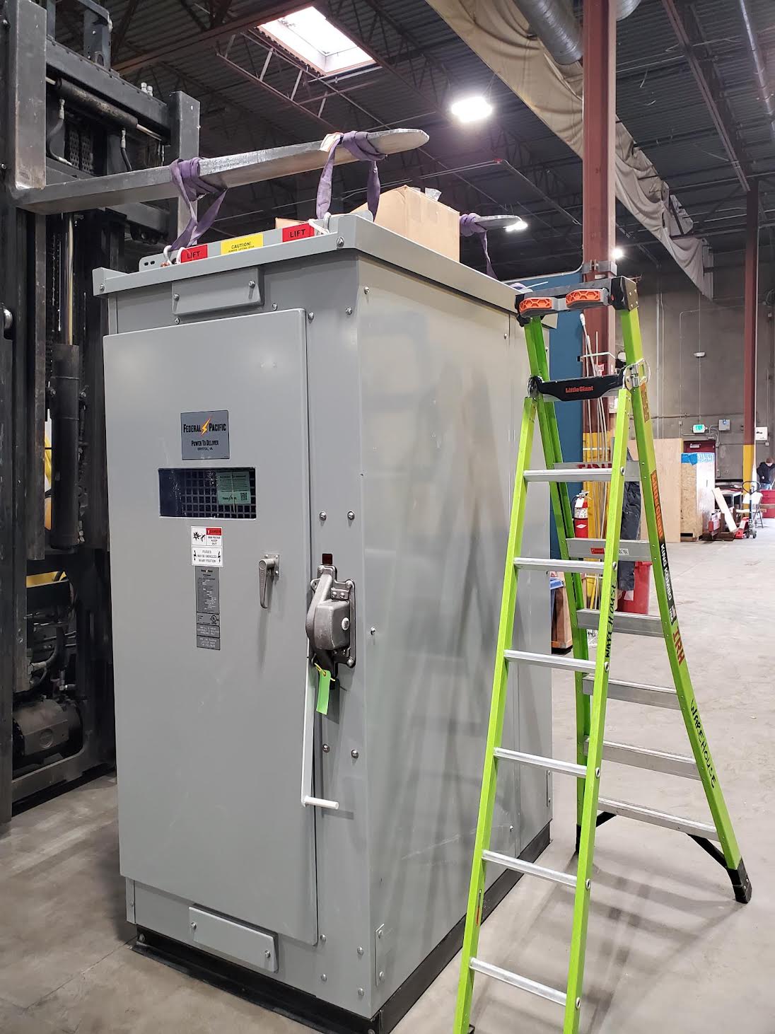 NEW Federal Pacific 5kV 600A Metal-Enclosed Outdoor Switchgear - Auto-Jet II Load Interrupter Switch