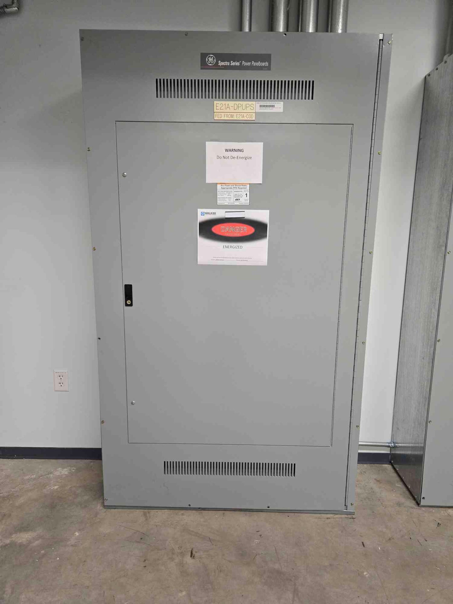 GE Spectra Series 480V Power Panel Board W/ 800A Main & 175A Dist (SKU: 107726)