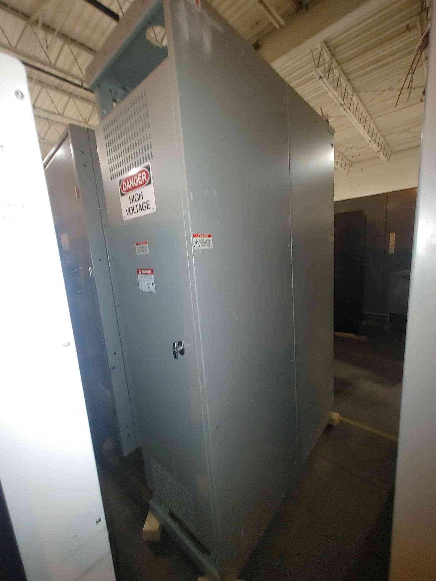 GE Power Break Switchboard Switchgear 4000A 2500A 480V 3PH 3W 85kA 0113A8532