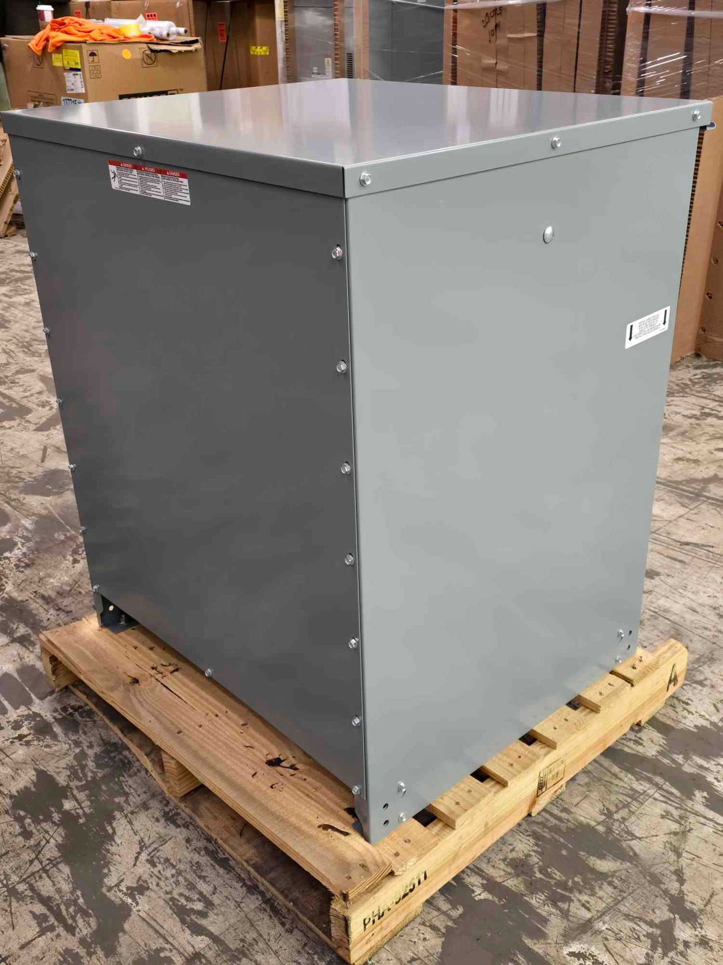 NEW 112.5KVA Square D LV Transformer, Dry type 3PH 480V 208Y/120 (SKU: 111350)