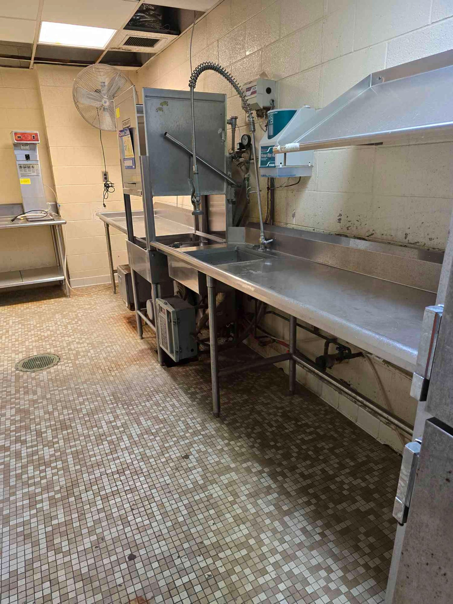 Hobart Three Part Dishwashing Unit 14' L X 2.5' D Washer Prep & Table(SKU: 111452)