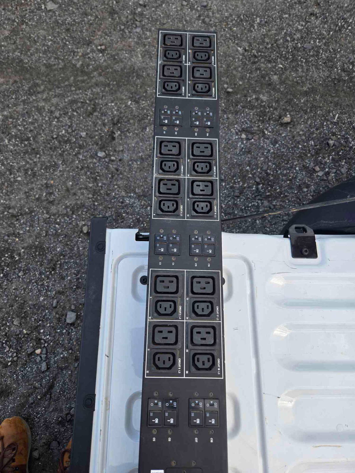 Raritan PX3-176AXV-V2 71.9kVA 415V 100A 3Phase 48 Outlet Intelligent PDU iX7