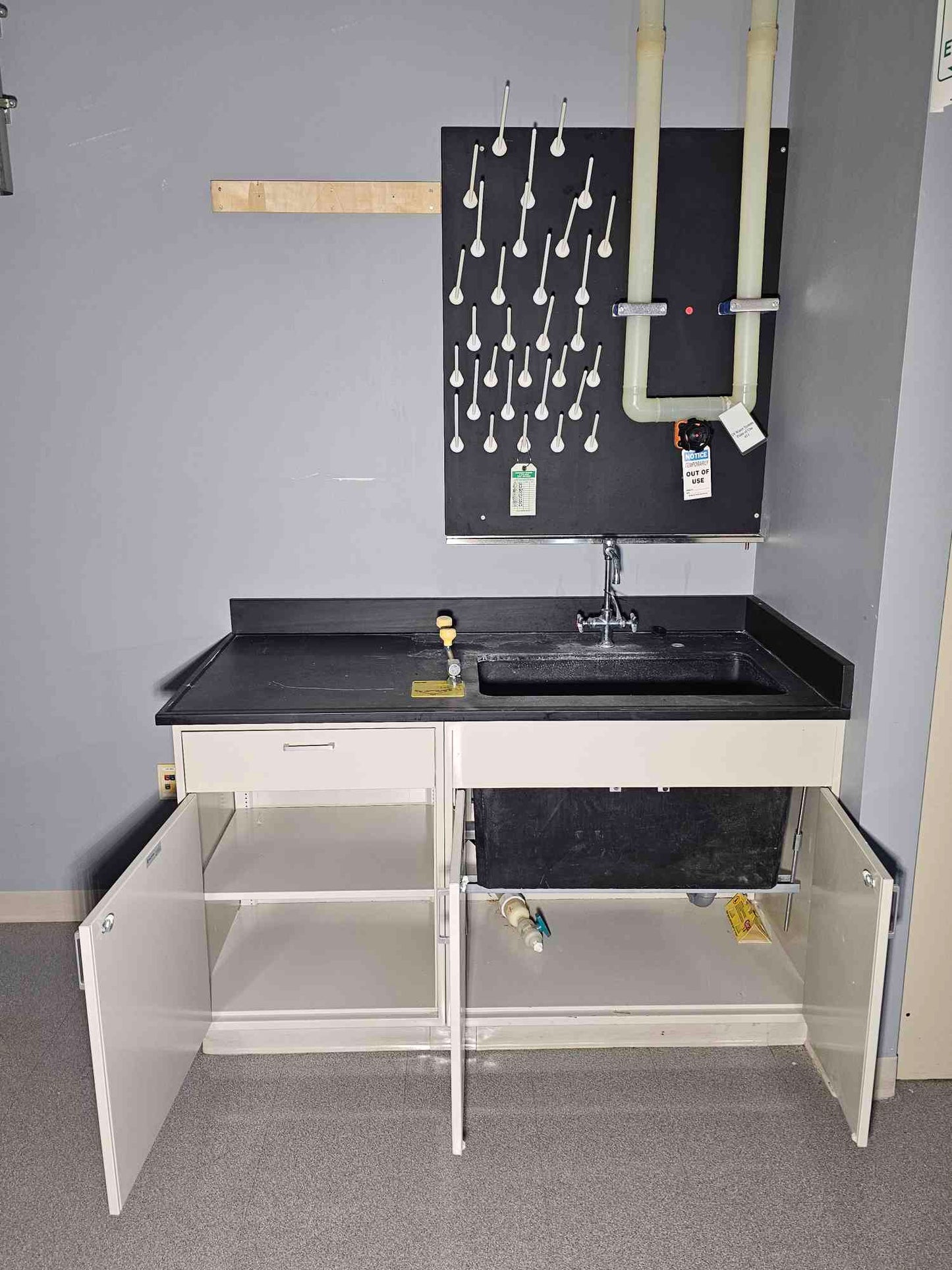 Laboratory Sink Station Assembly Faucet Eyewash & Pegboard (SKU: 112889)
