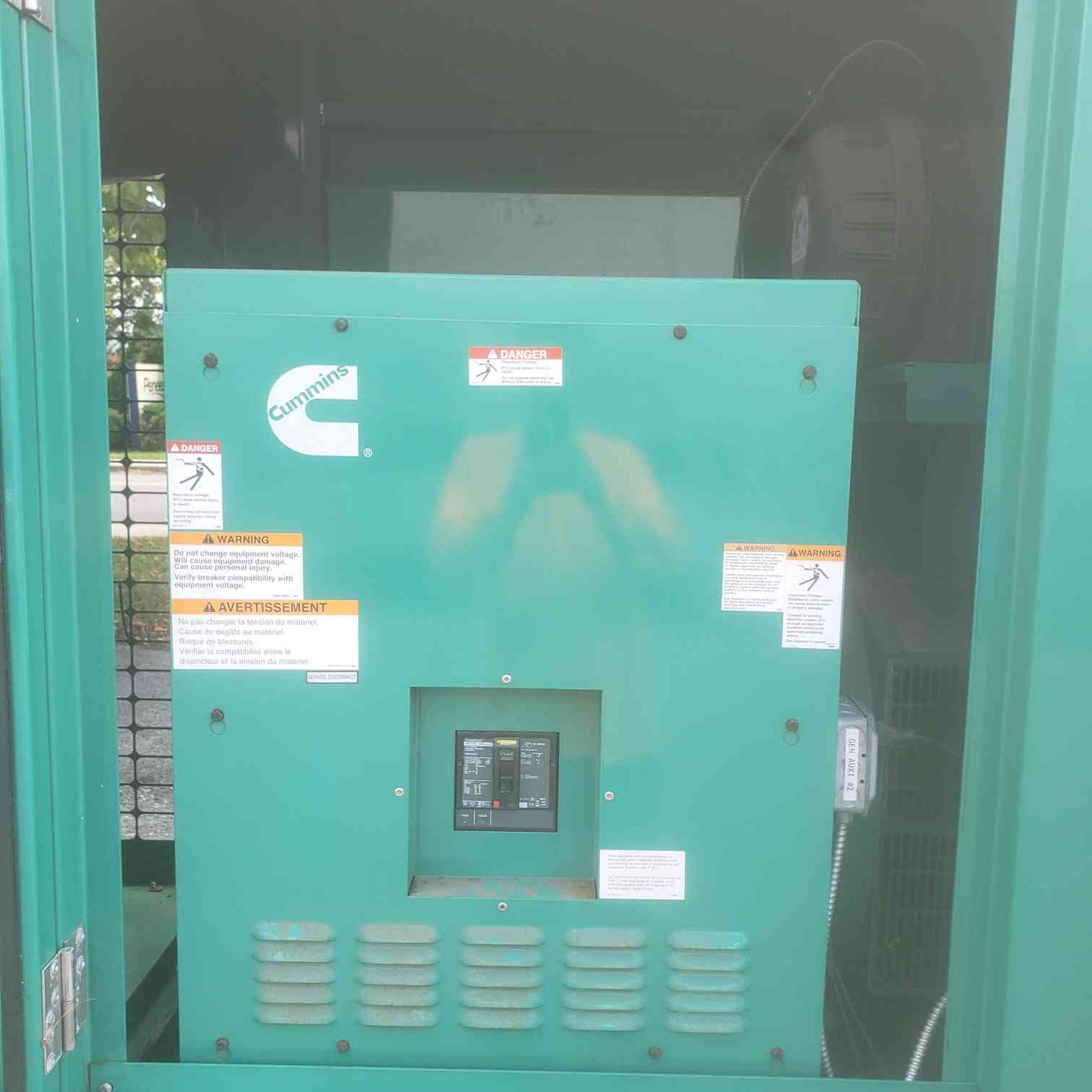 150KW Cummins DSGAC-1865734 120/240 451.1A 3PH Diesel 203.6 Hrs. (SKU: 110551)
