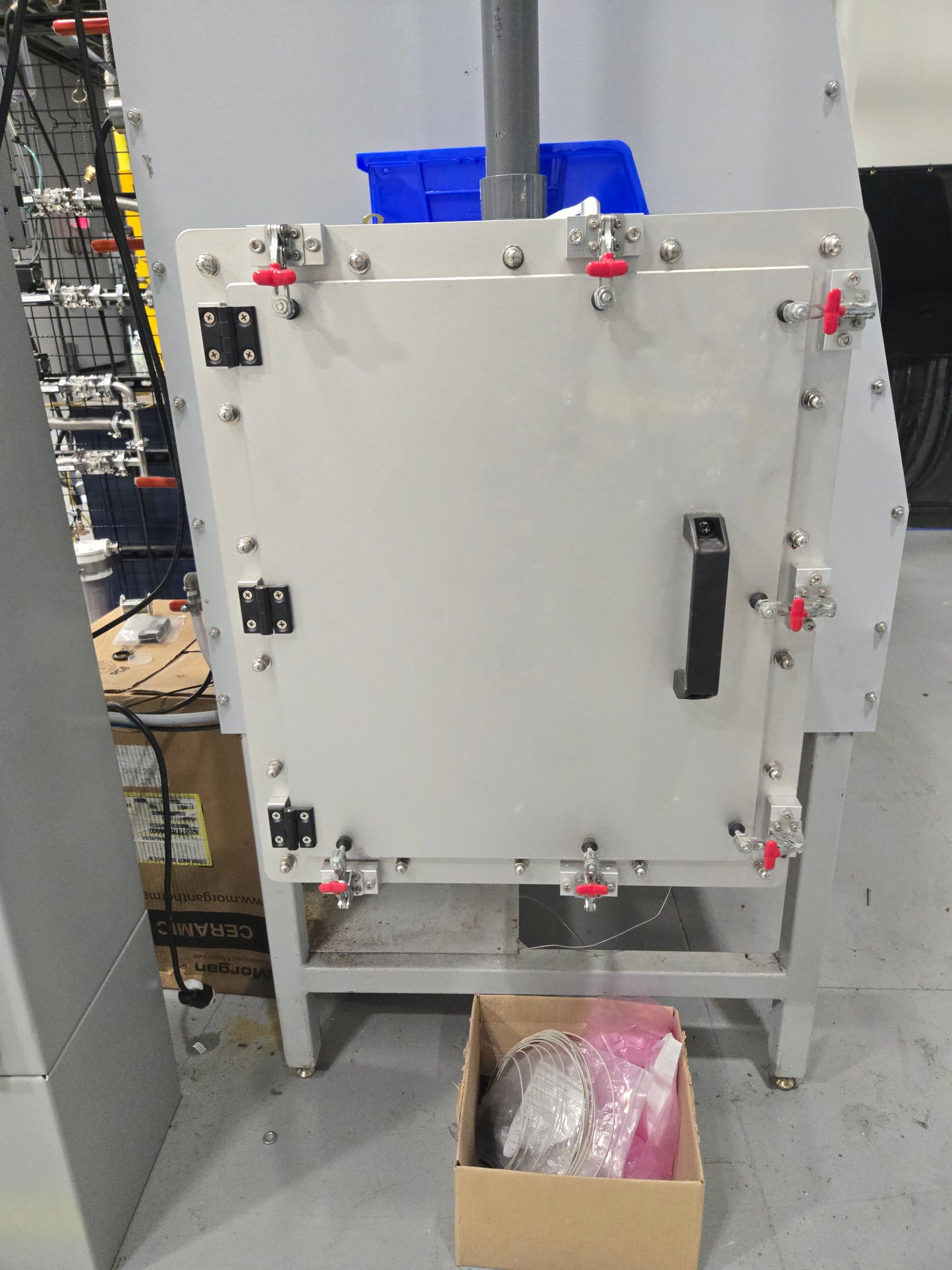 High-Containment Industrial Glovebox 8 Port & Controls