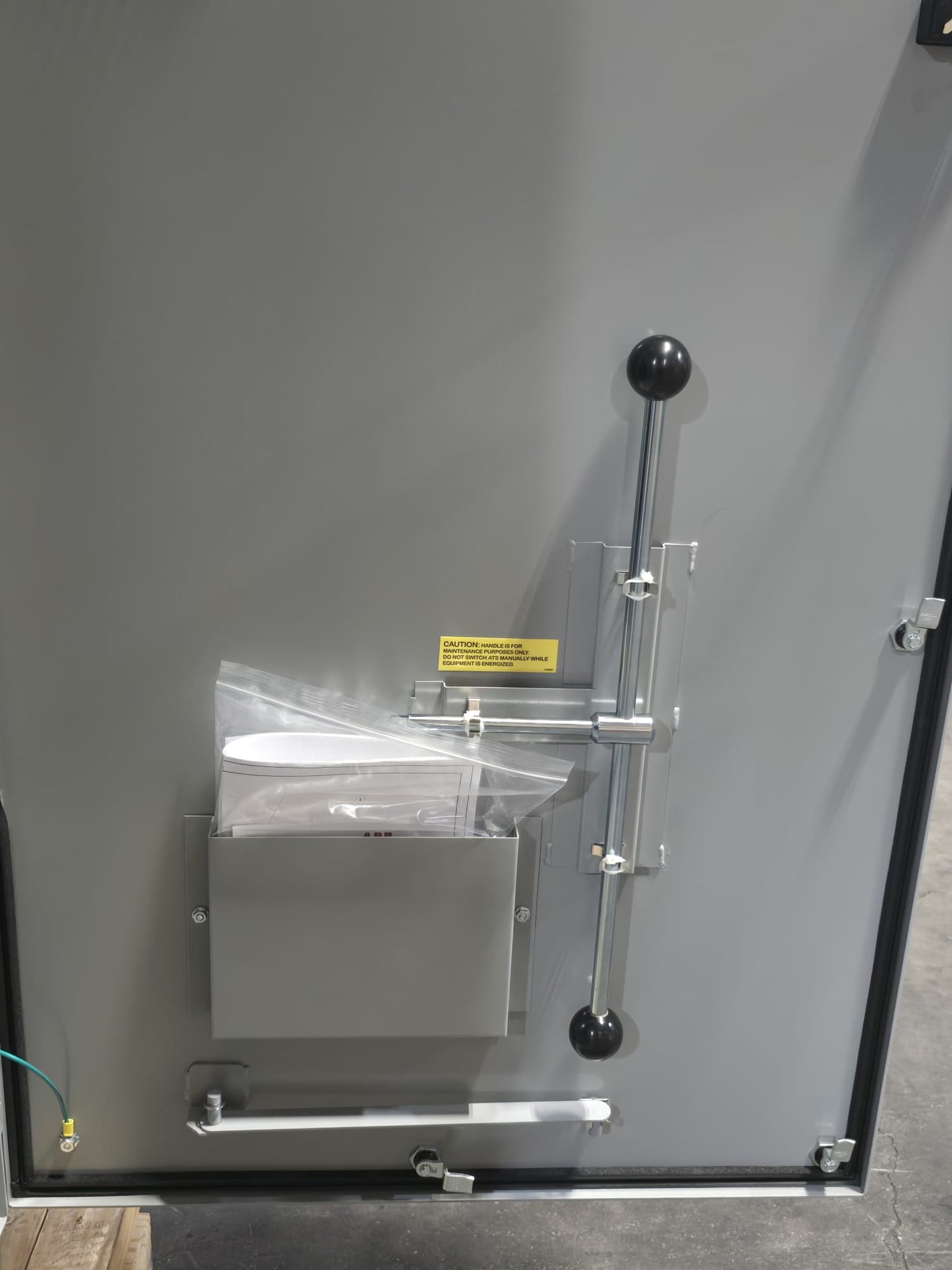NEW ABB Zenith ZTG 1600A ATS Automatic Transfer Switch 480V 3PH SLD Neutral NEMA 3R