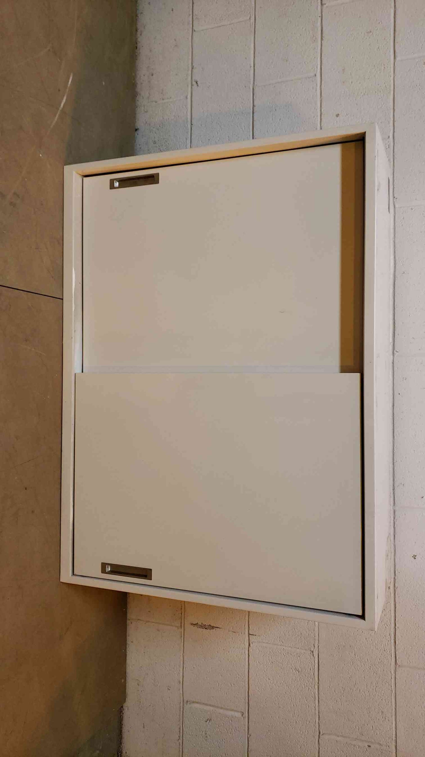 42" Overhead Cabinet Q16682(Q16682)