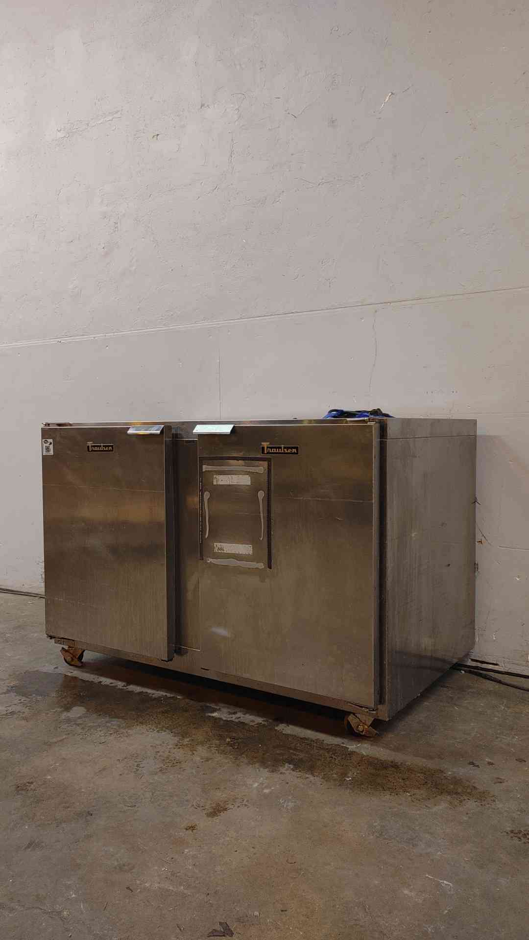 Traulsen Under Counter Refrigerator 115V 6.3A UHT48-LR