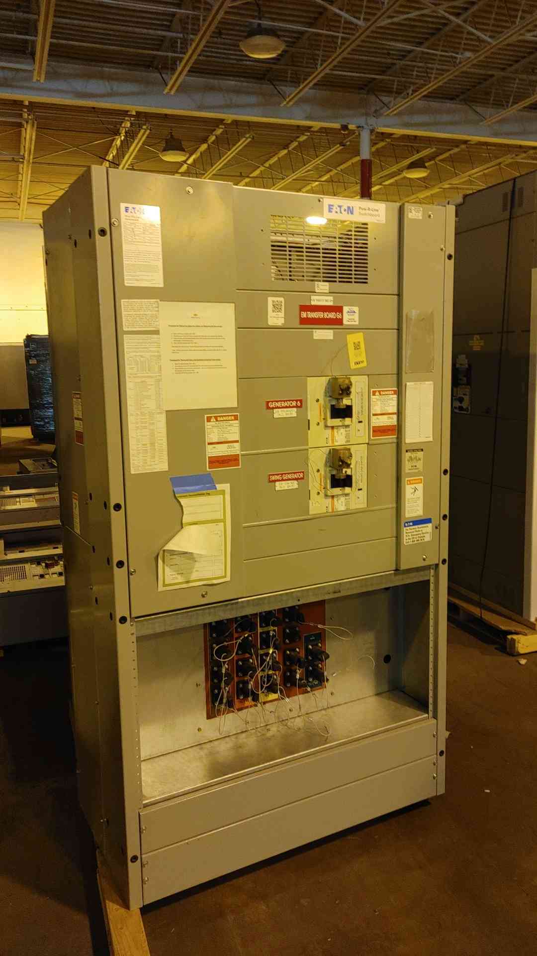 Eaton Pow-R-Line Switchboard 480VDC 3W 3PH 1200A 2x N1200K Breaker