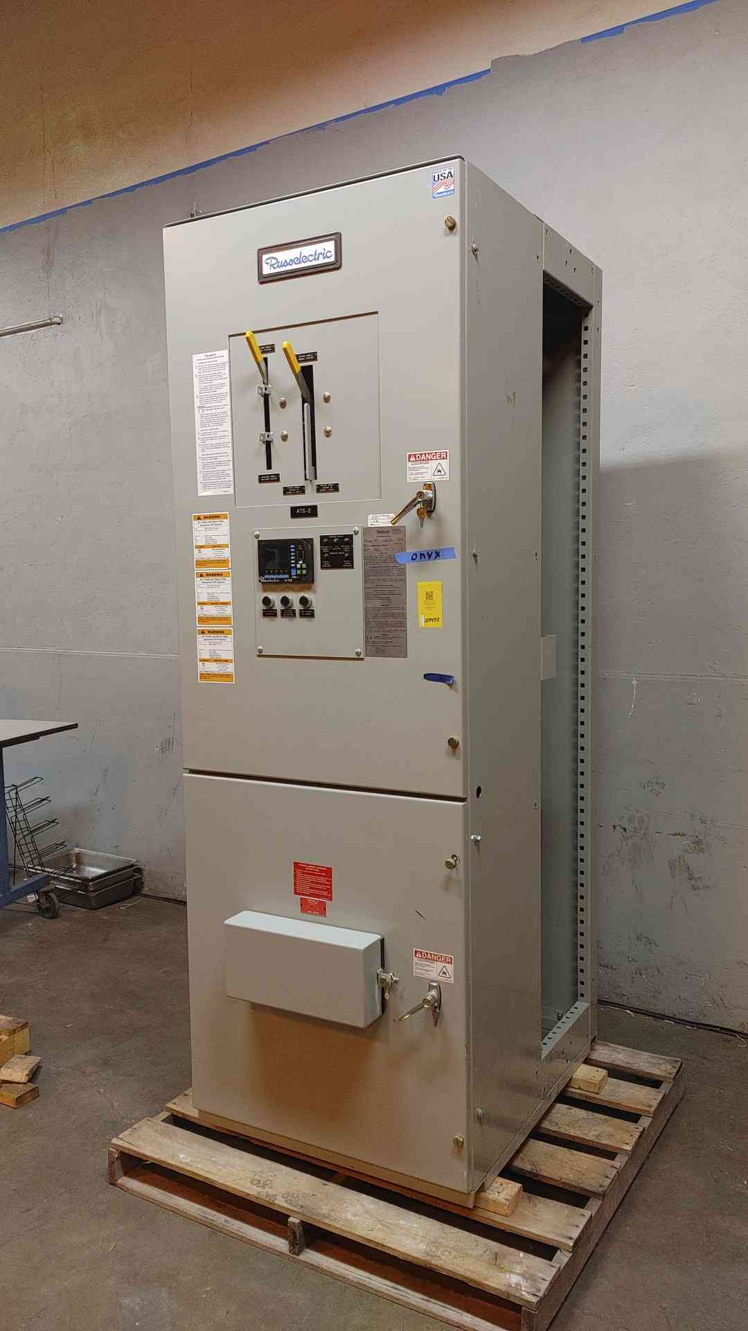 Russelectric Transfer Switch 600A 277/480VAC 3PH 4W RTS03-AB0B6003AMF1-RPTCS05