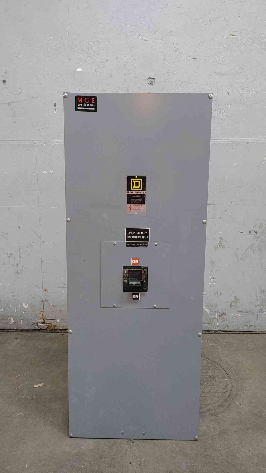Square D Enclosed Circuit Breaker 800A Disconnect Box