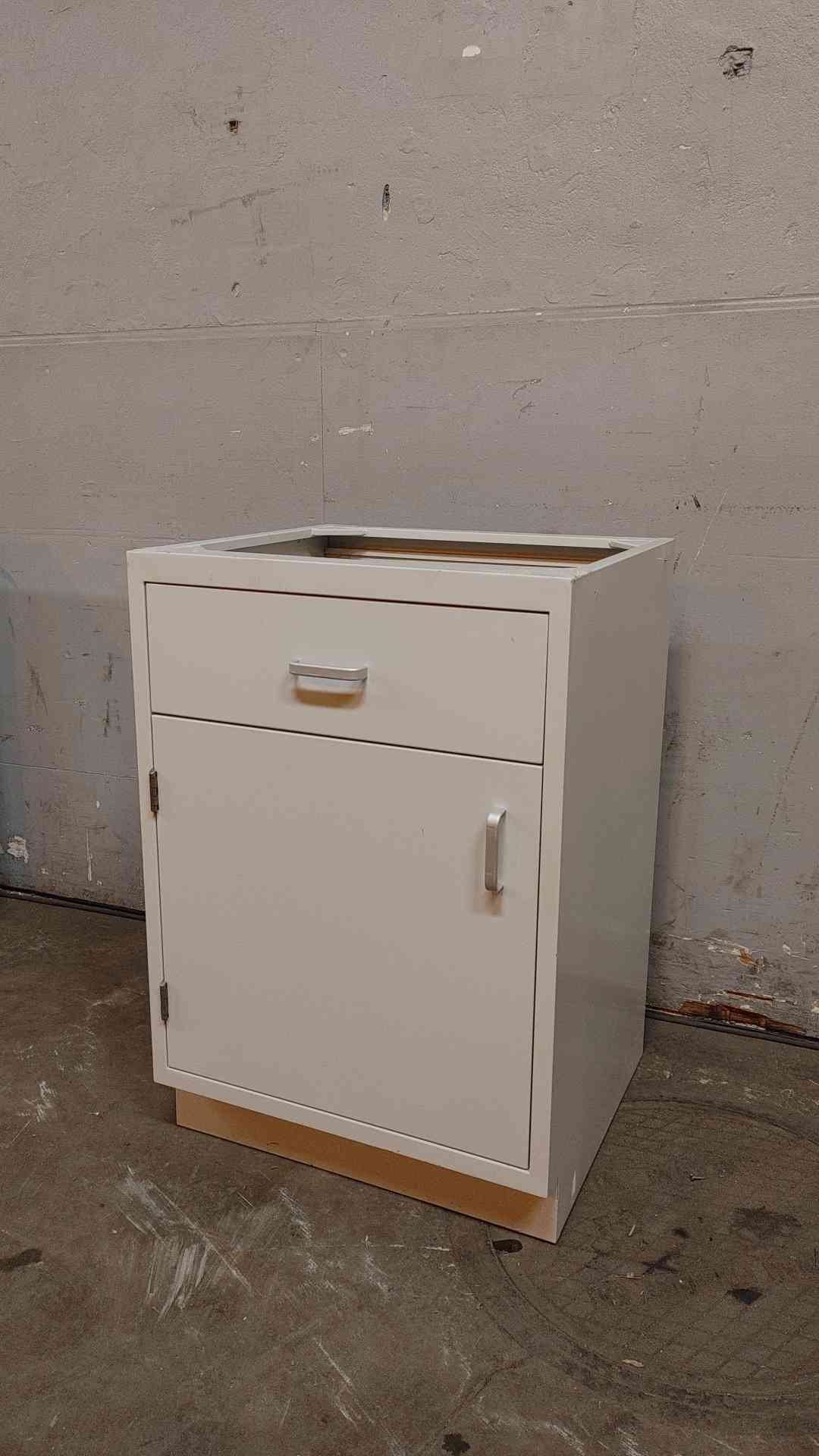 2' Duralab Mixed Casework White (108327)