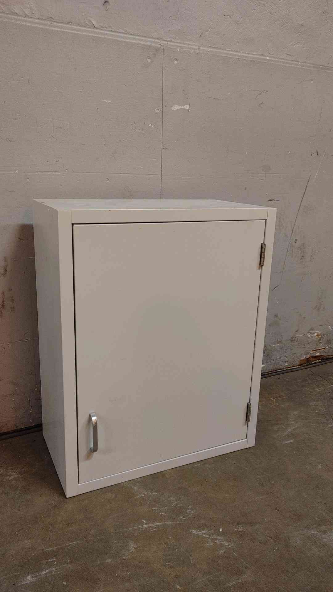 2' Duralab Overhead Casework (108329)