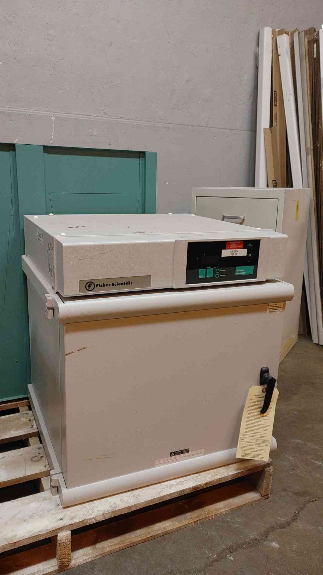Fisher Scientific Isotemp Incubator 120V 7.2A 625D (108353)
