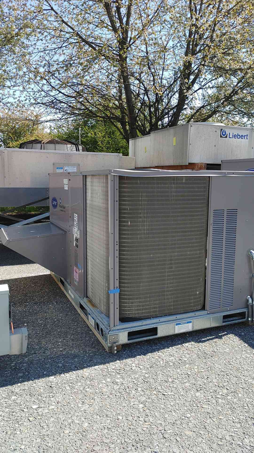 Carrier WeatherMaker RTU 208/230V 3PH 11000BTU 48FCEM07A2A5A0A0A0 (108414)