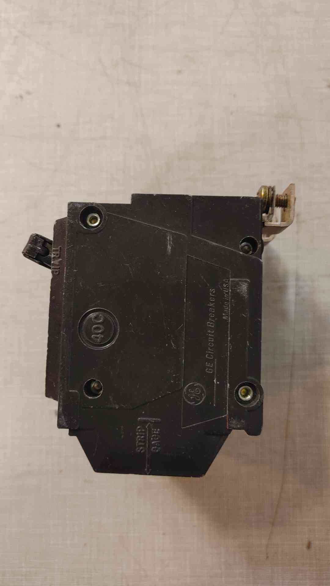 General Electric Circuit Breaker 3 Pole 100 Amp Type THQD