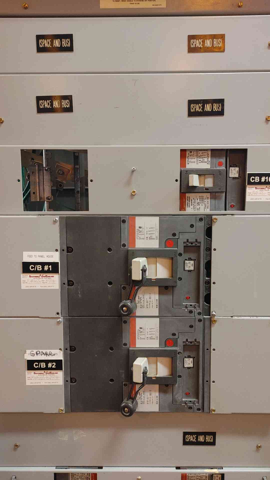 General Electric 3 Section Switchgear 1600A 3PH 208Y/120V 4W (108687)