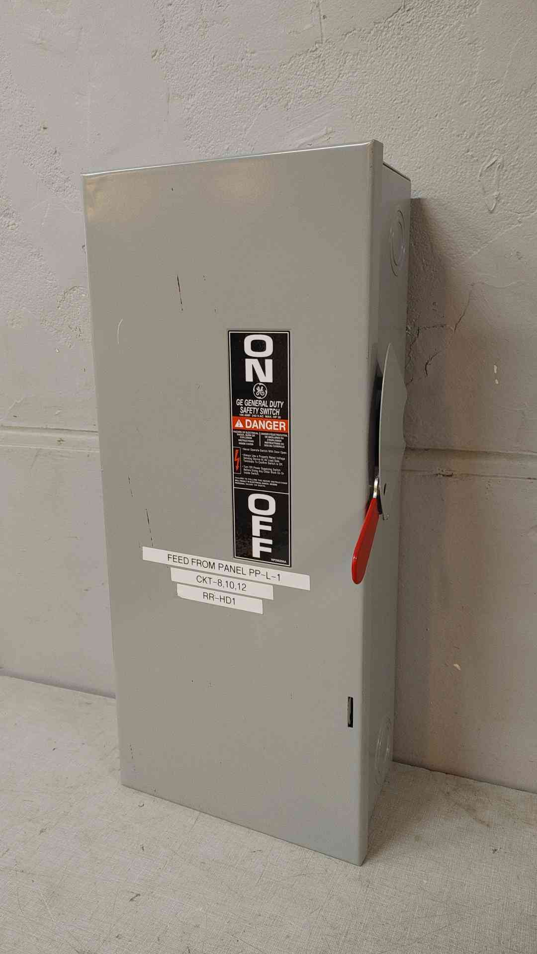 General Electric Safety Switch 100A 240VAC 250VDC TGN3323