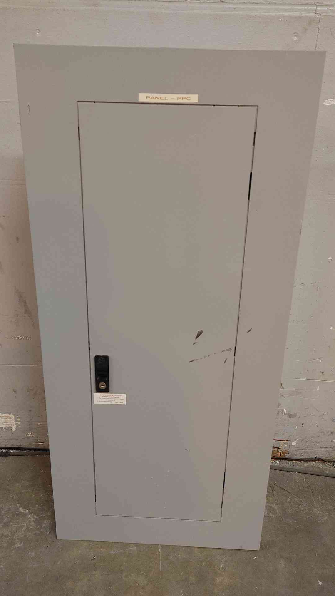 GE A Series 2 Panelboard AQU3302RCX 225 AMP 208/120 V 3 PHASE 4 WIRE (108846)