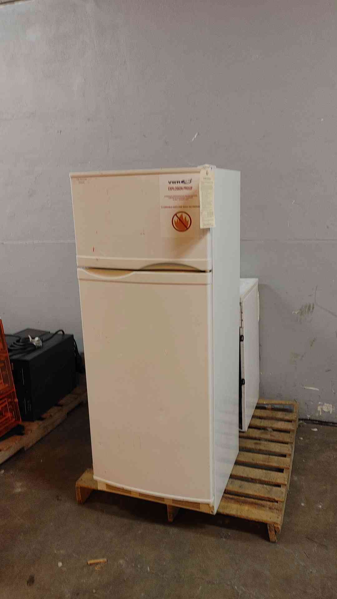 VWR Explosion Proof Commercial Refrigerator/Freezer R134A 120V 3551 (108962)