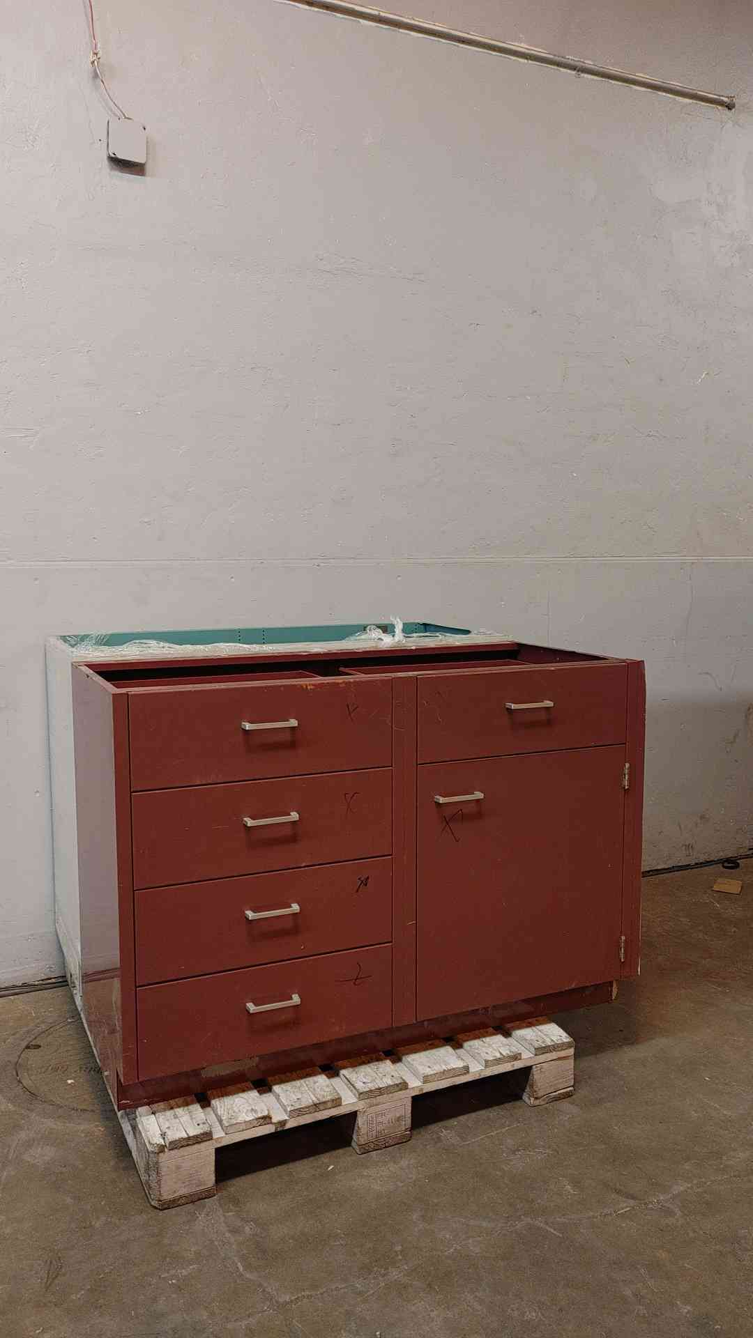 4' Hamilton Mixed Casework (109017)