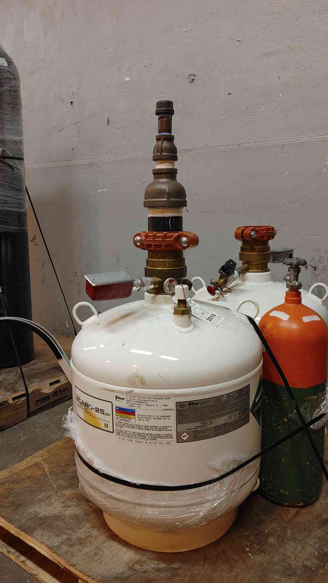 Fike ECARO-25 Plus Clean Agent Fire Suppression Cylinder 173 Lbs FE-25 (HFC-125) (109069)