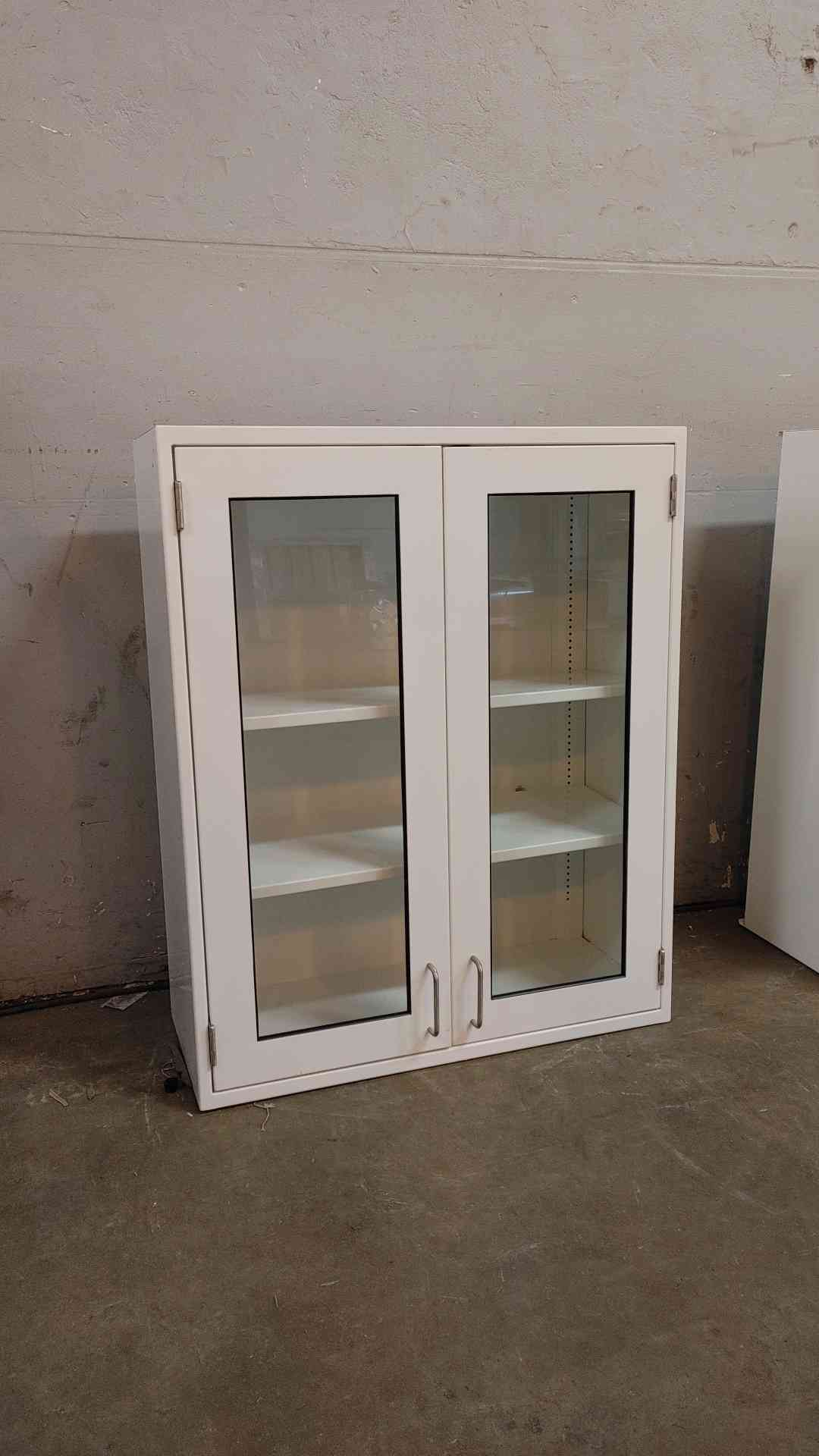 30' Jamestown Dual Glass Overhead Casework (109228)