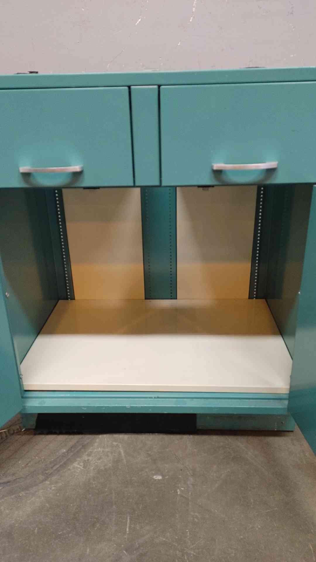 30" Kewaunee Mixed Casework (109309)