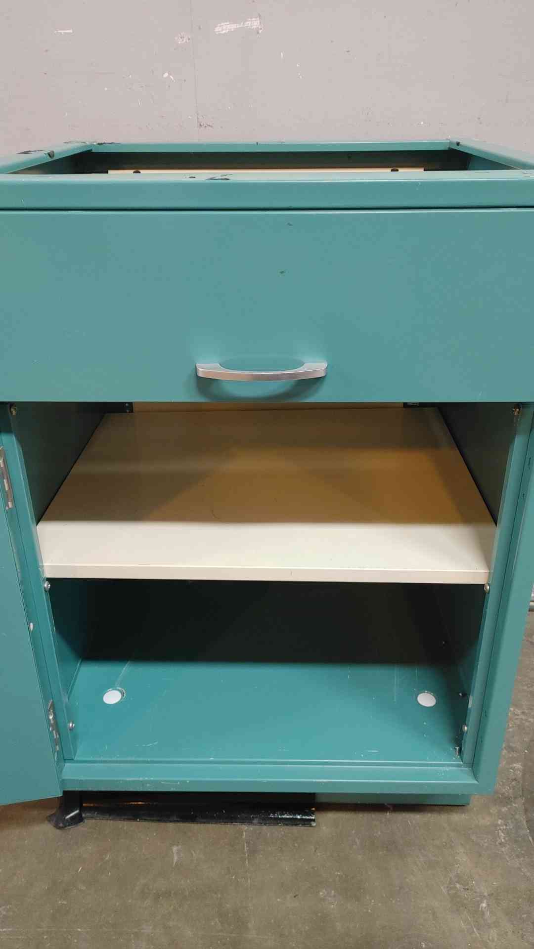 2' Kewaunee Mixed Casework (109310)