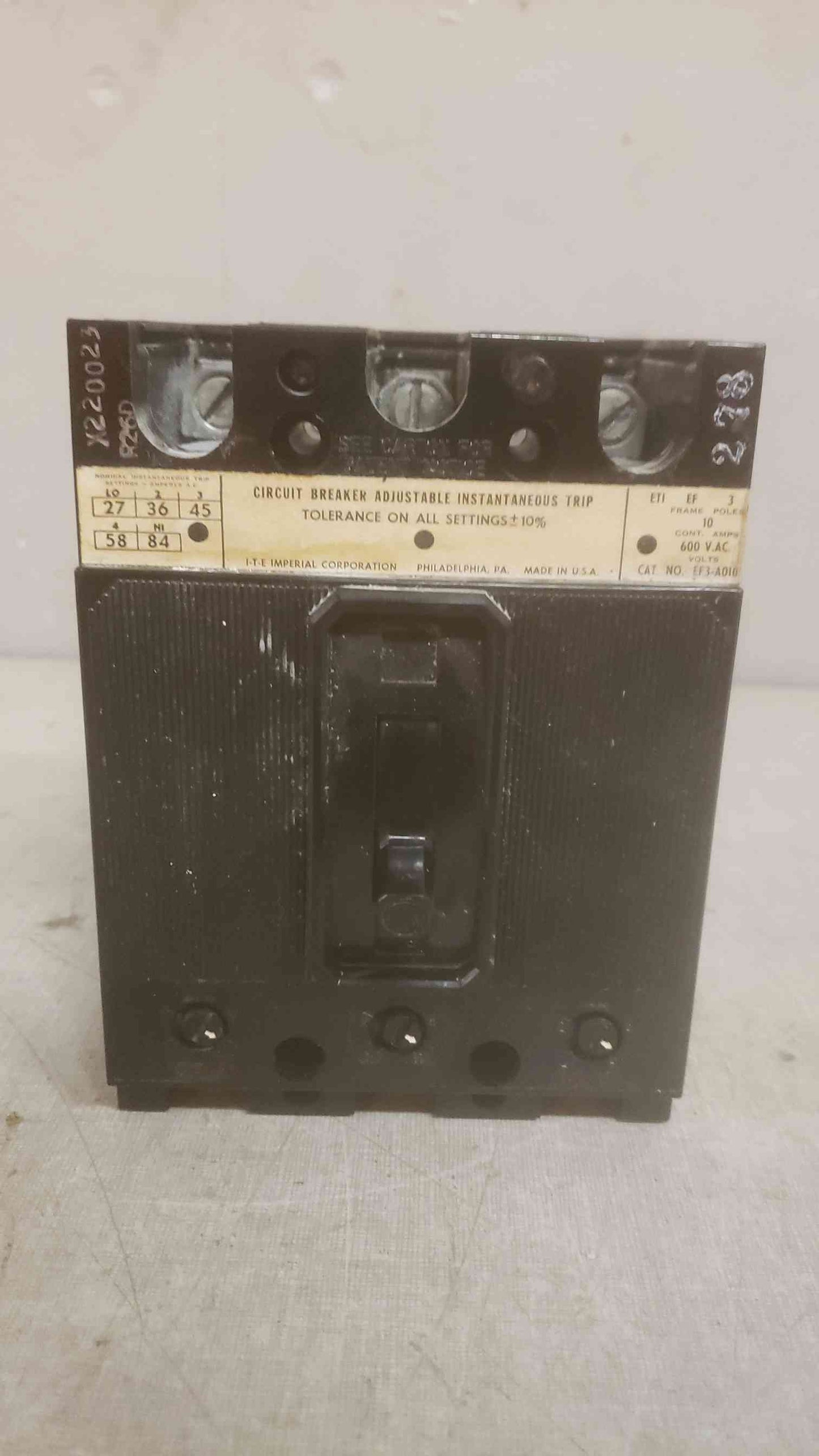ITE IMPERIAL CORPORATION 3 POLE UNIT 10A 600 VOLTS Circuit Breaker (SKU: 110207)