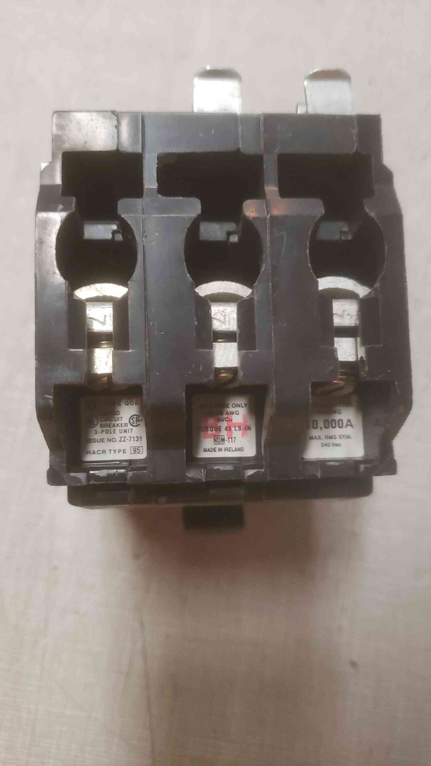 SQUARE D 3Pole 60A 240V CIRCUIT BREAKER ZZ-7131(SKU: 110534)
