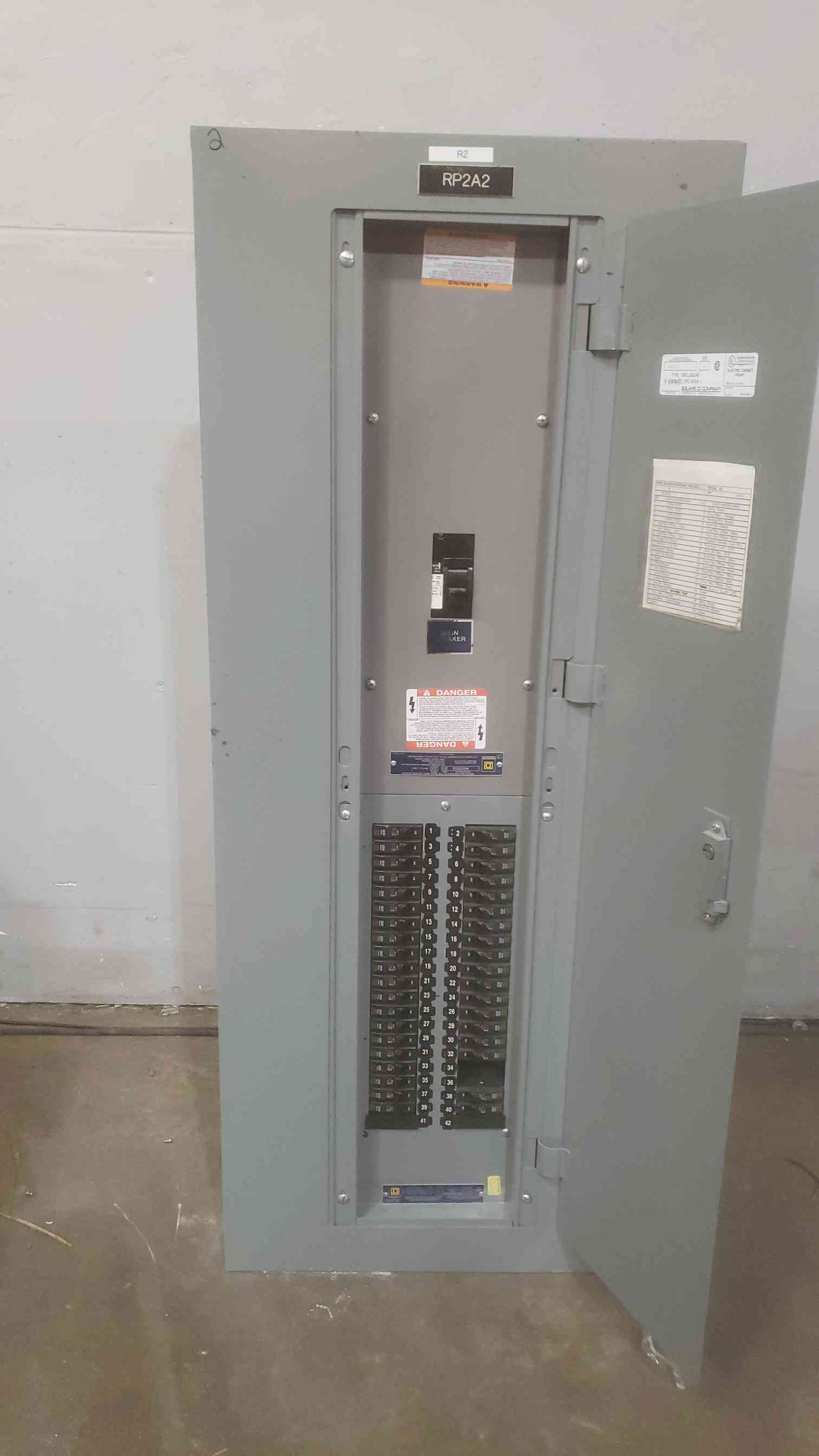 SQUARE D 225A 240VAC Panelboard CAT NO. NQODQ2 w/ Main (SKU: 110590)