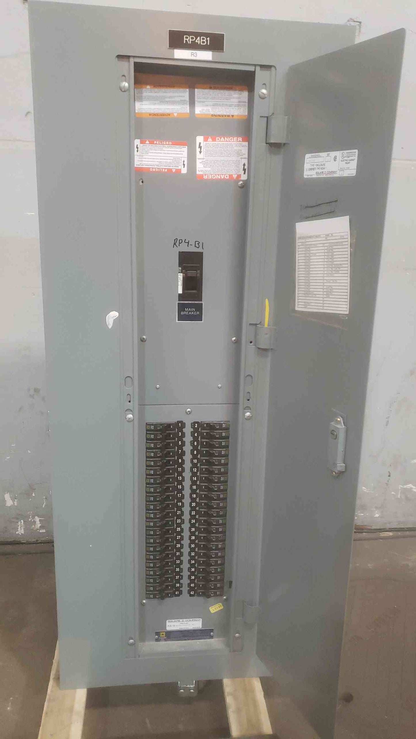 SQUARE D NQOD Series Panelboard 225A 240/120V 3PH 4W NQOD442M225CU