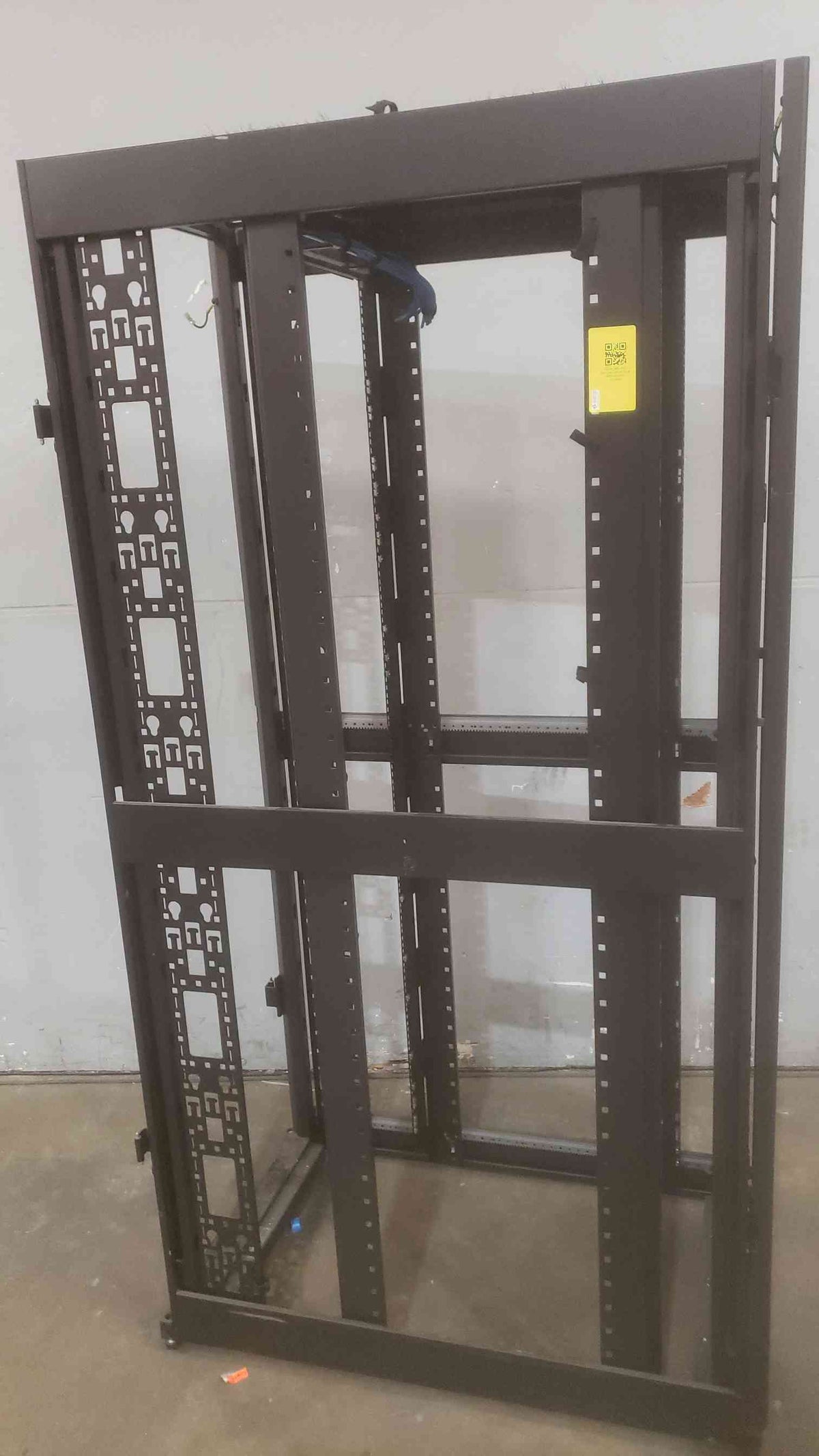 APC Non-Enclosed Server Rack AR3100