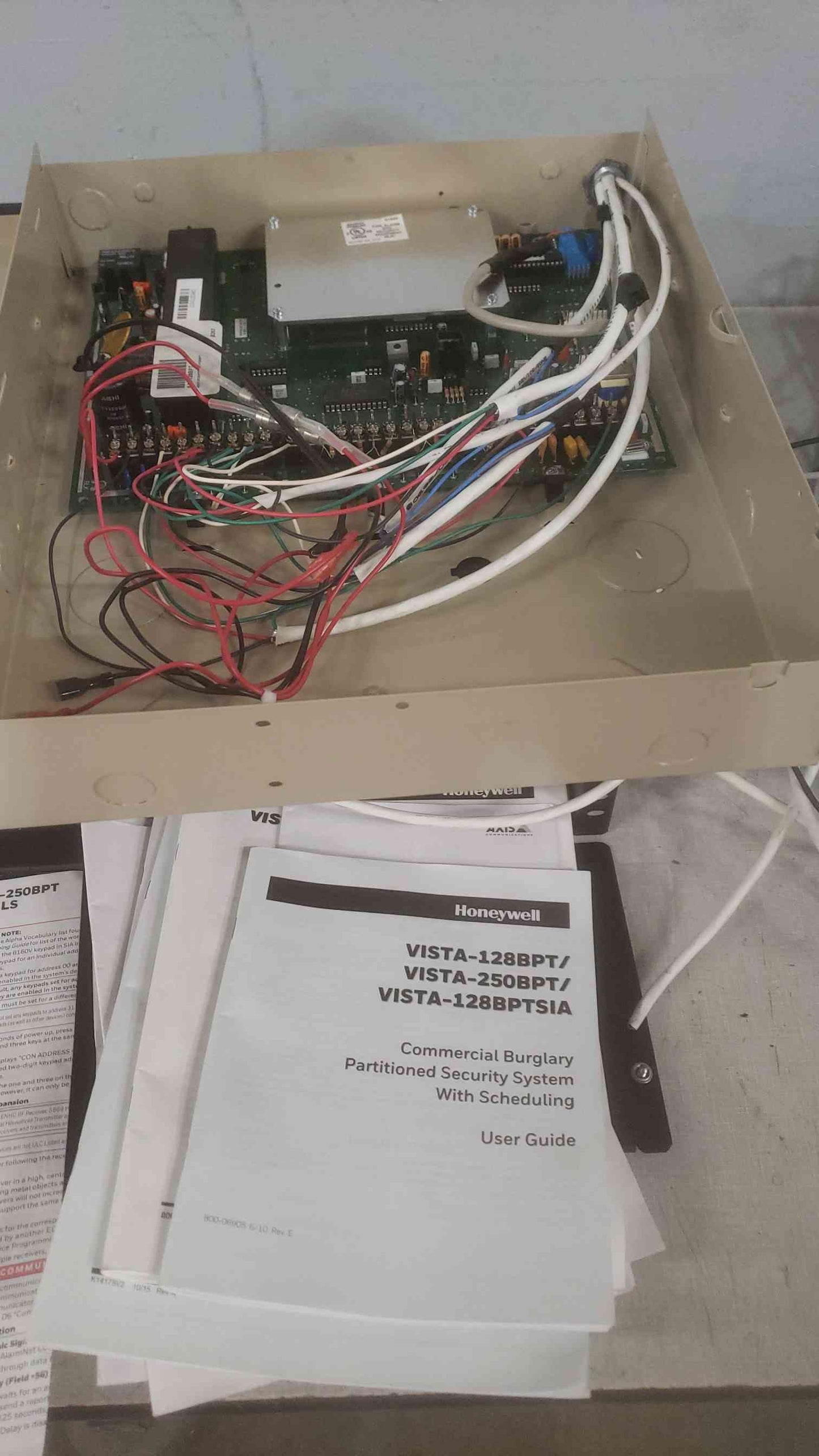 Honeywell Fire & Residential Burglary Control Unit VISTA-128BPT