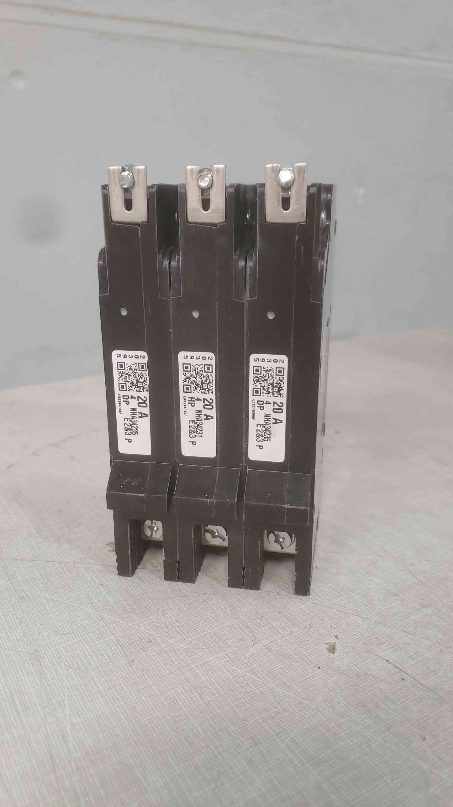 NEW SQUARE D 20A 480/277V~50/60Hz Circuit Breaker EDB34020(SKU: 111138)