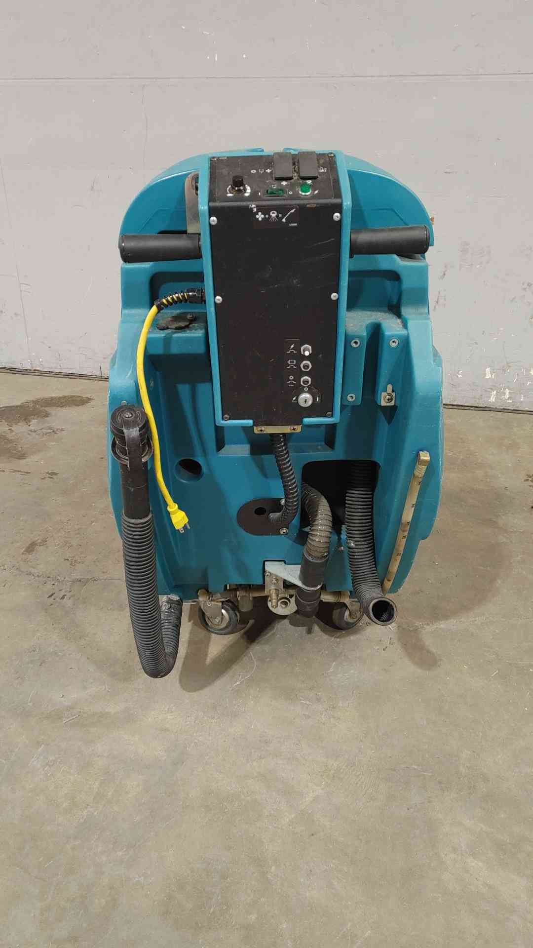 TENNANT 1530 Walk-Behind Carpet Extractor(SKU: 111250)