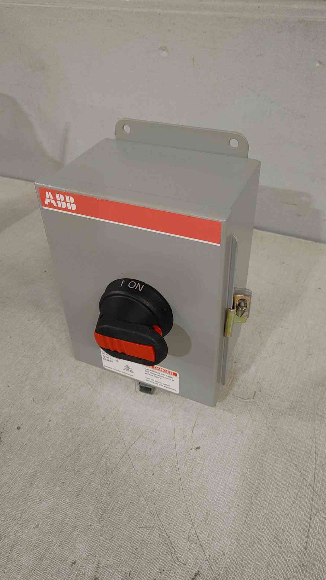 ABB 80A 600VAC Enclosed Manual Motor Controller EOT63U3M3-P(SKU: 111533)