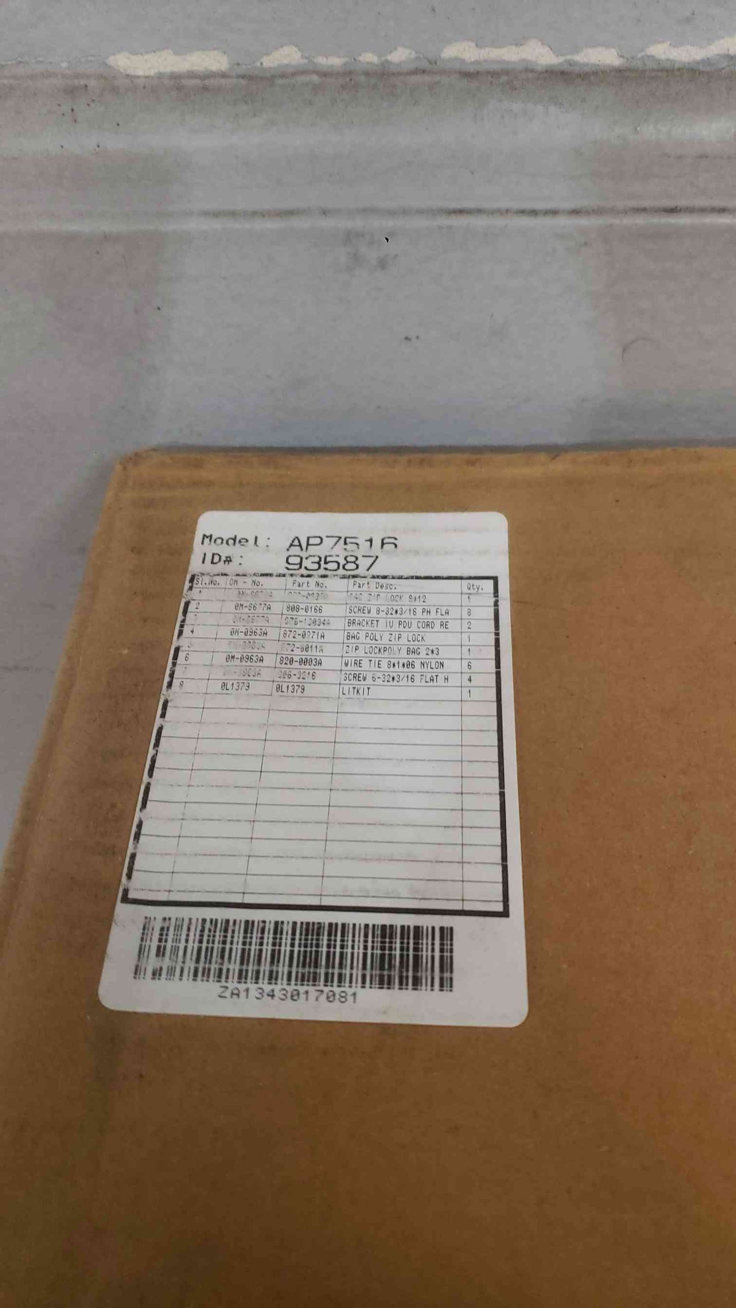 NEW APC 200-240V 3PH PDU Strip AP7516 (SKU: 111660)