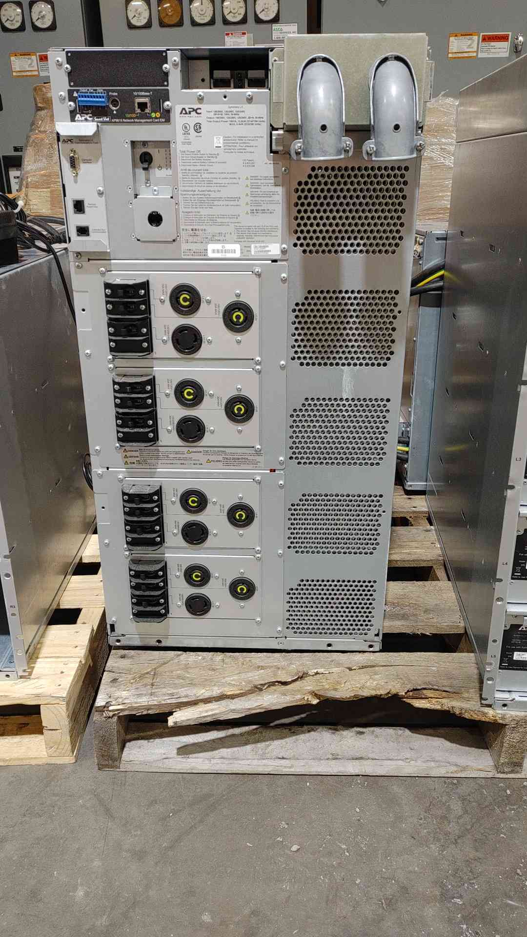 APC Symmetra LX 16kVA(UPS),SYAF16KRMT(SKU: 111782)