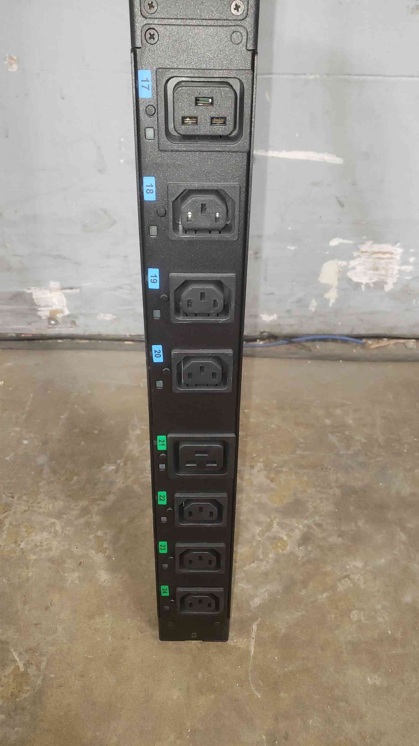 CPI 208V 18 Plug In PDU Strip P5-1L0C3 (SKU: 111847)