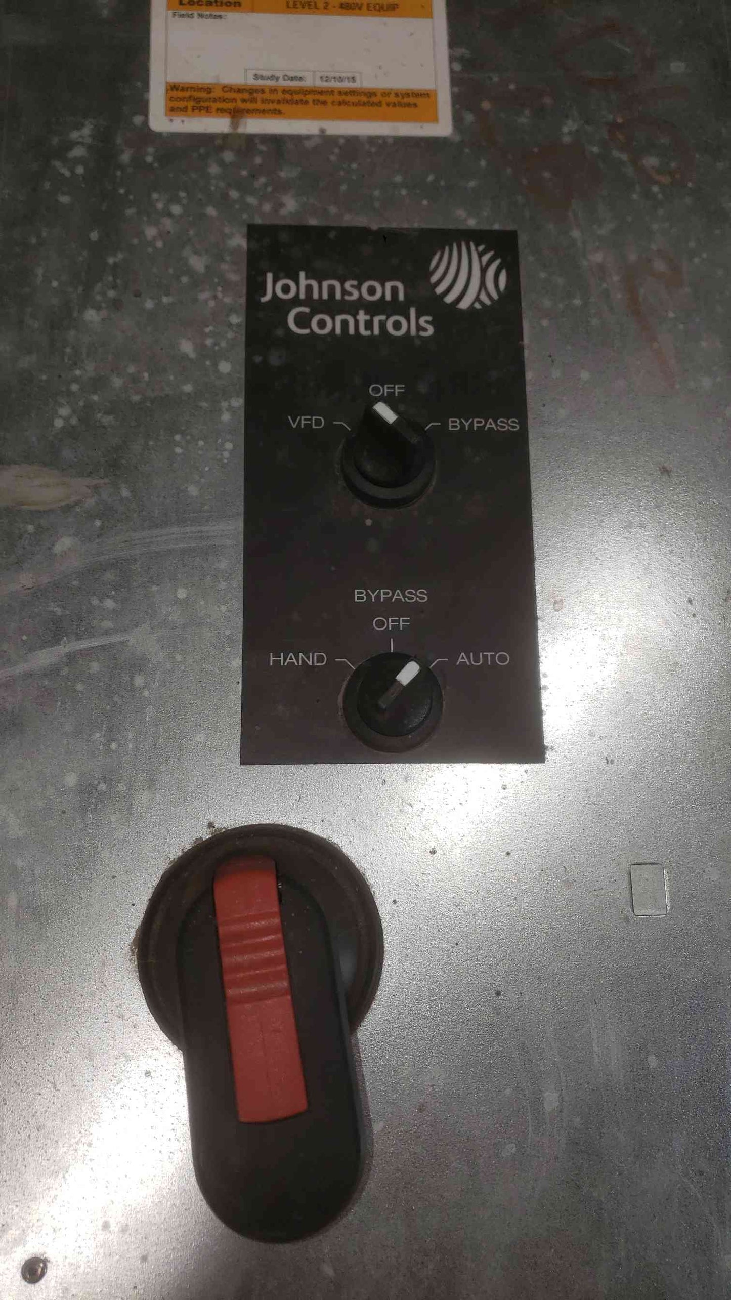 Johnson Controls VFD W/Control Panel AYK550-UH-031A-4+K465(SKU: 112192)