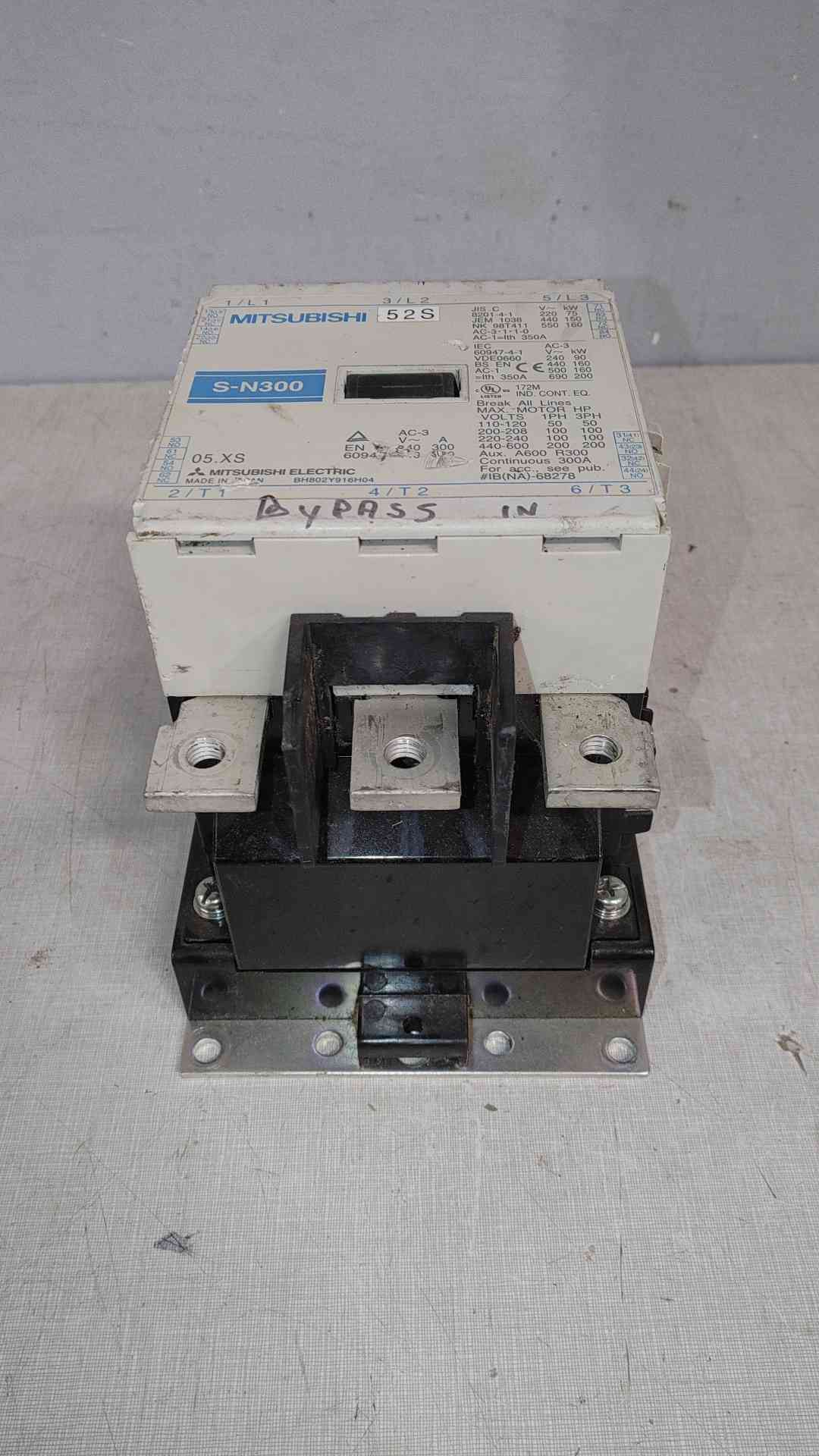 Mitsubishi Electric 300A 240VAC Contactor S-N300 (SKU: 112250)